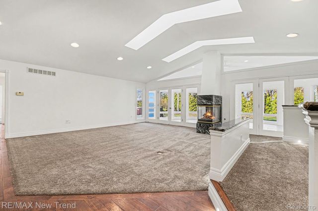 1227 Lenox Road, Bloomfield Hills, MI 48304