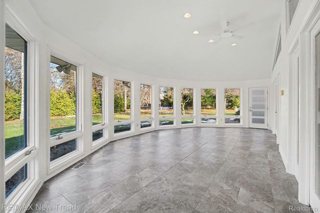 1227 Lenox Road, Bloomfield Hills, MI 48304