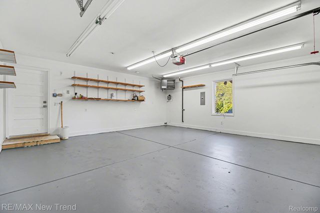 1227 Lenox Road, Bloomfield Hills, MI 48304