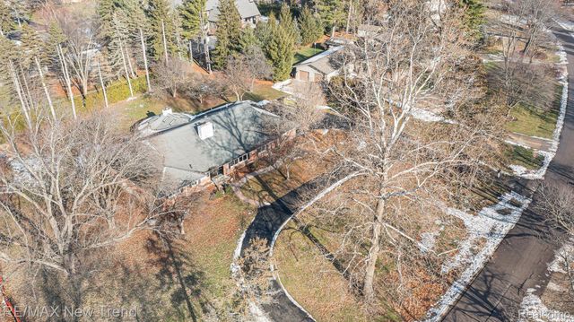 1227 Lenox Road, Bloomfield Hills, MI 48304