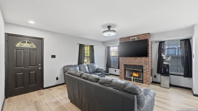 431 N Milam, Seguin, TX 78155