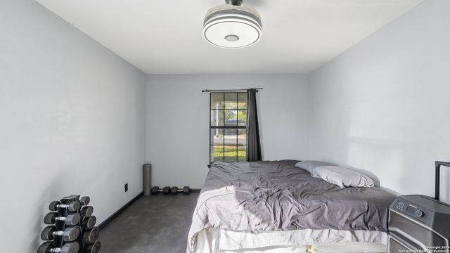 431 N Milam, Seguin, TX 78155