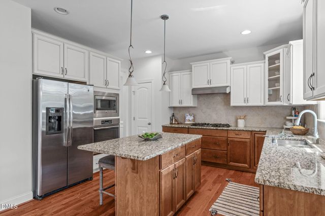 2007 Burrus Hall Circle, Cary, NC 27519