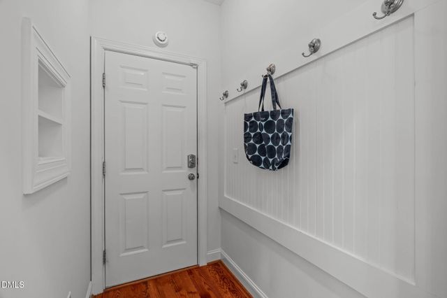 2007 Burrus Hall Circle, Cary, NC 27519