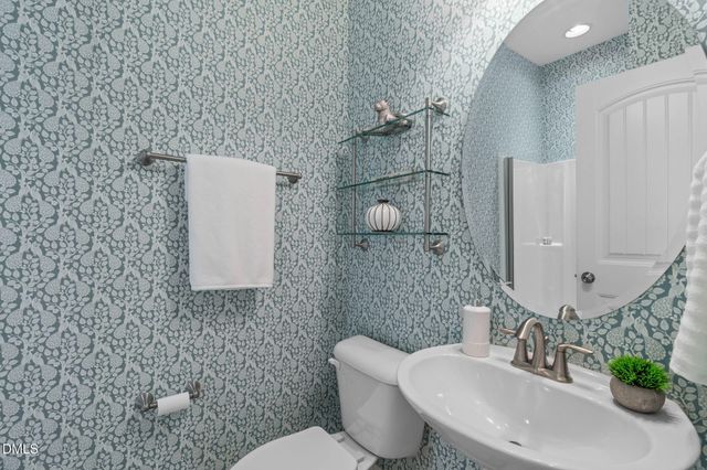 2007 Burrus Hall Circle, Cary, NC 27519