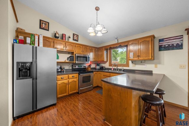 4413 S Holbrook Ave, Sioux Falls, SD 57106