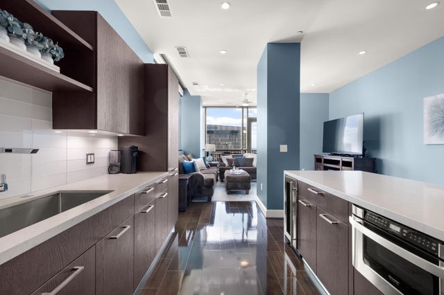 1211 Caroline Street 1801, Houston, TX 77002