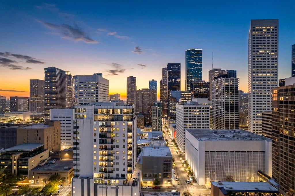 1211 Caroline Street 1801, Houston, TX 77002