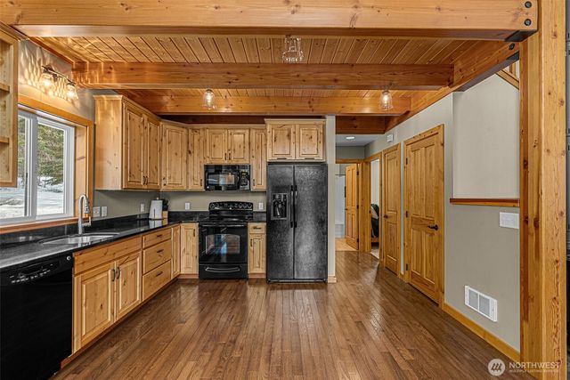 175 Deep Powder Lane, Leavenworth, WA 98826