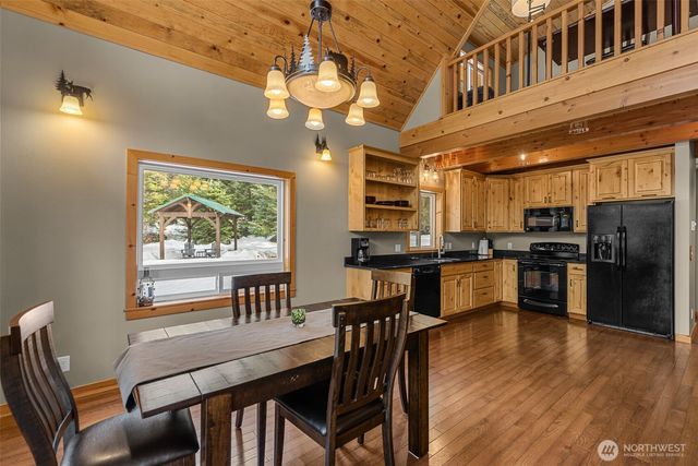 175 Deep Powder Lane, Leavenworth, WA 98826