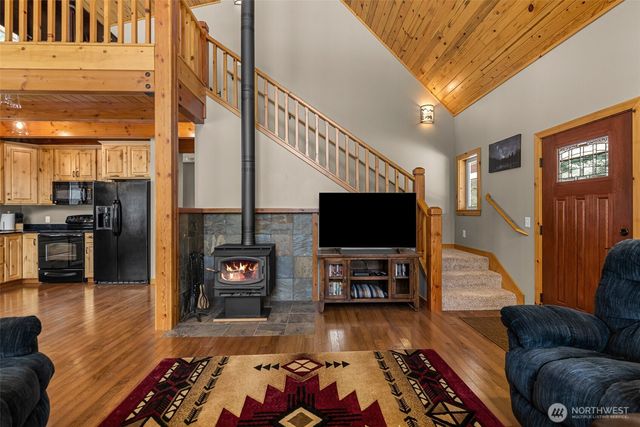 175 Deep Powder Lane, Leavenworth, WA 98826