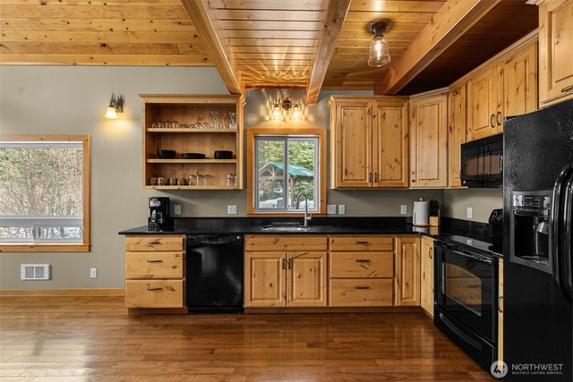 175 Deep Powder Lane, Leavenworth, WA 98826