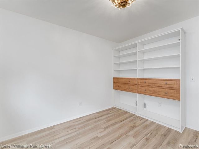 685 E Fox Hills Drive 67, Bloomfield Hills, MI 48304