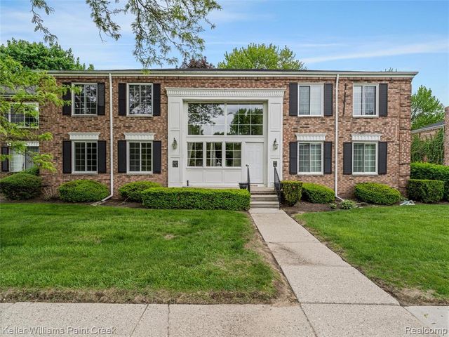 685 E Fox Hills Drive 67, Bloomfield Hills, MI 48304