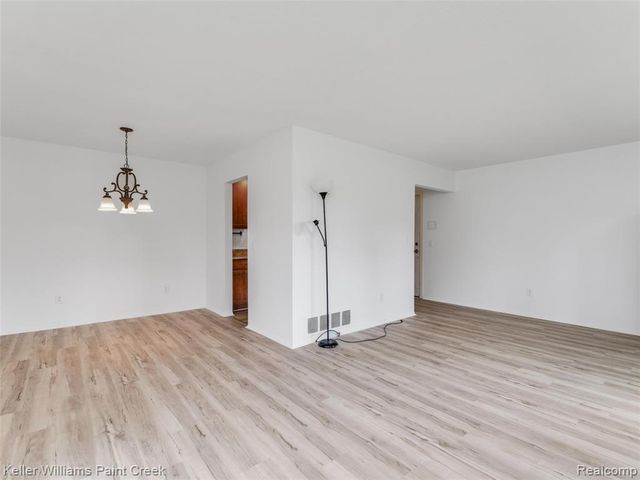 685 E Fox Hills Drive 67, Bloomfield Hills, MI 48304