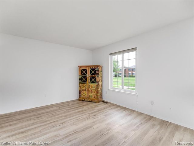 685 E Fox Hills Drive 67, Bloomfield Hills, MI 48304