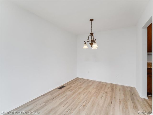 685 E Fox Hills Drive 67, Bloomfield Hills, MI 48304
