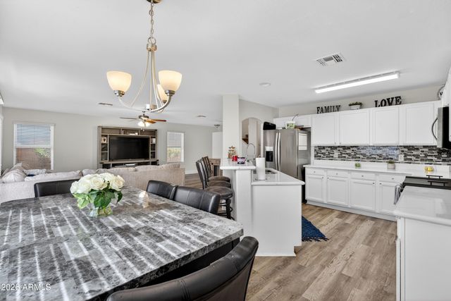 1061 E PONCHO Lane, San Tan Valley, AZ 85143