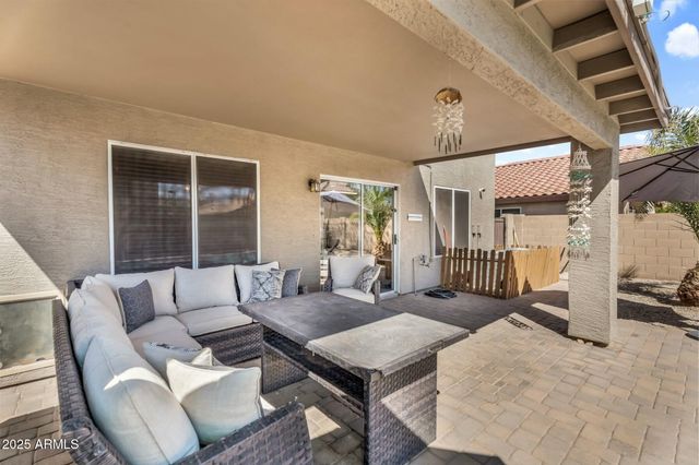 1061 E PONCHO Lane, San Tan Valley, AZ 85143