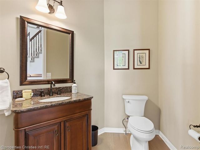 10822 Sparkling Waters Court, South Lyon, MI 48178