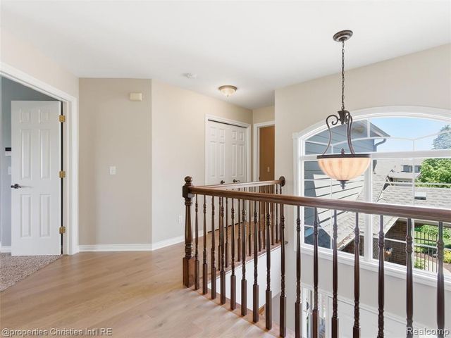 10822 Sparkling Waters Court, South Lyon, MI 48178