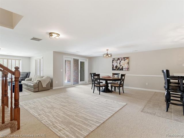 10822 Sparkling Waters Court, South Lyon, MI 48178