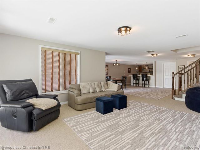 10822 Sparkling Waters Court, South Lyon, MI 48178