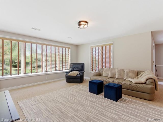 10822 Sparkling Waters Court, South Lyon, MI 48178