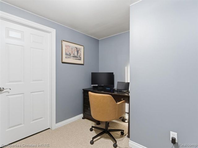 10822 Sparkling Waters Court, South Lyon, MI 48178