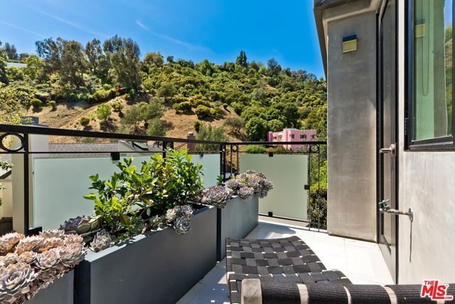 9743 Elderidge Drive, Beverly Hills, CA 90210