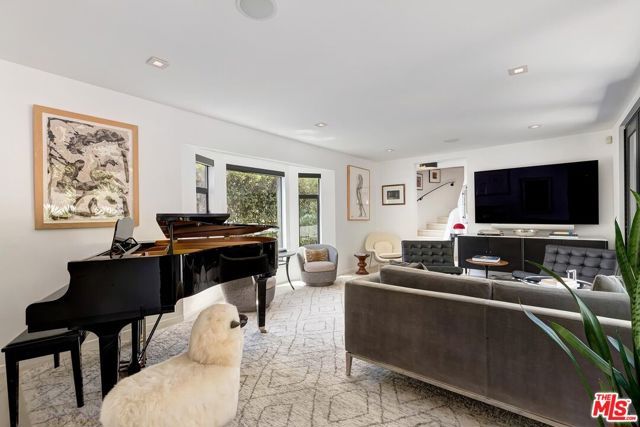 9743 Elderidge Drive, Beverly Hills, CA 90210