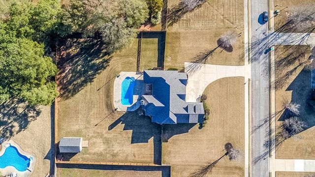 208 Suffolk Way, Mcdonough, GA 30252