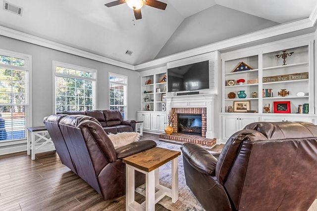 208 Suffolk Way, Mcdonough, GA 30252