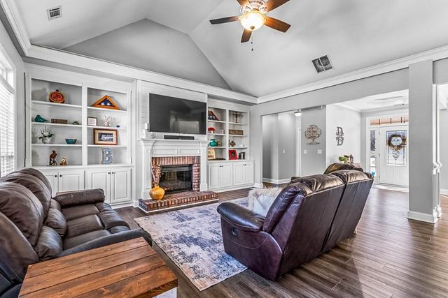 208 Suffolk Way, Mcdonough, GA 30252