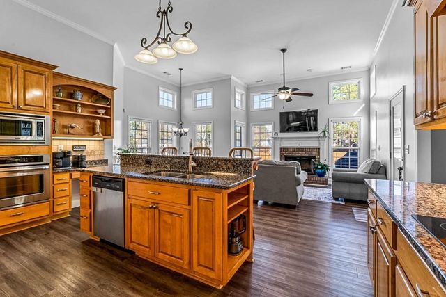 208 Suffolk Way, Mcdonough, GA 30252