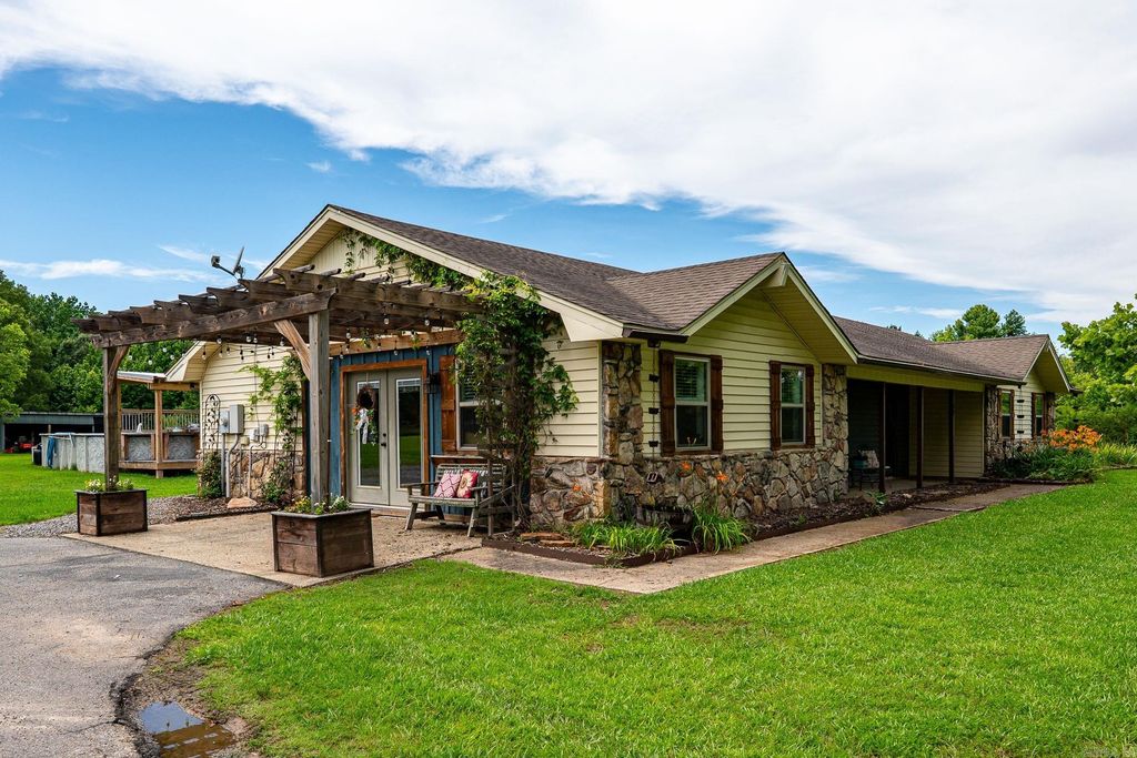 12 Wilcox Acres, Greenbrier, AR 72058