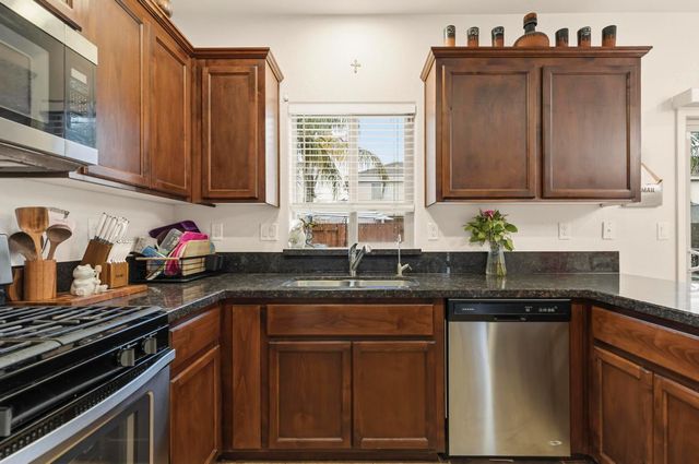 5615 Peach Tree Dr, Marysville, CA 95901