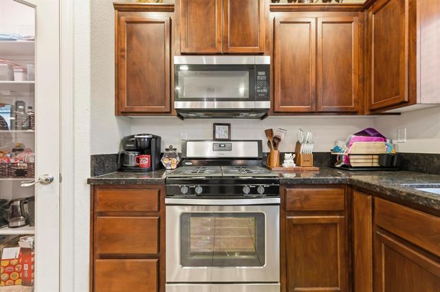 5615 Peach Tree Dr, Marysville, CA 95901