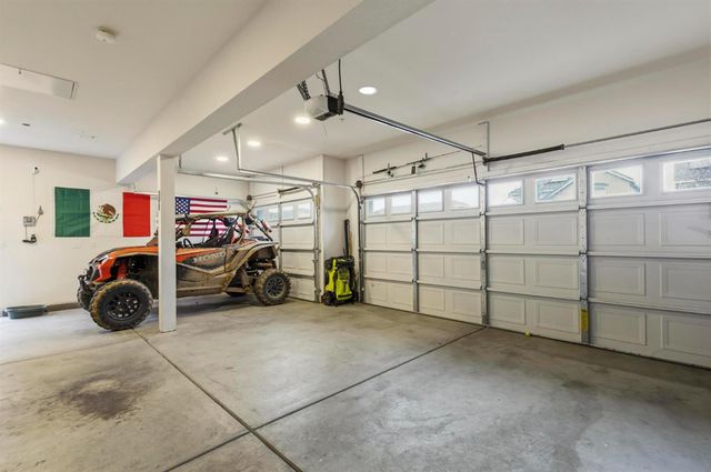 5615 Peach Tree Dr, Marysville, CA 95901