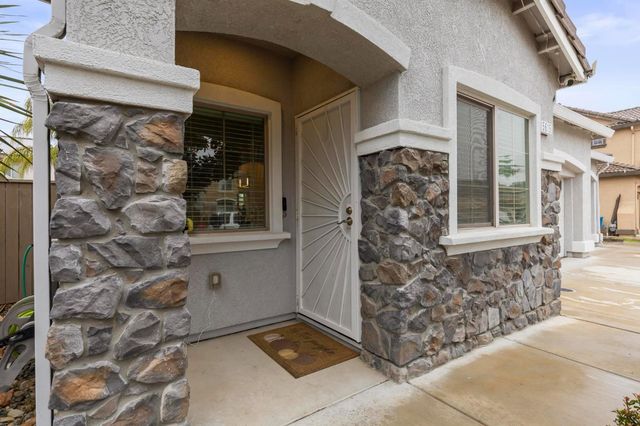 5615 Peach Tree Dr, Marysville, CA 95901