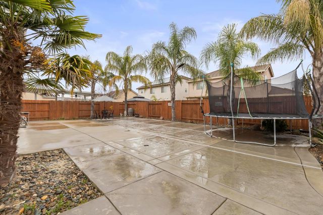 5615 Peach Tree Dr, Marysville, CA 95901