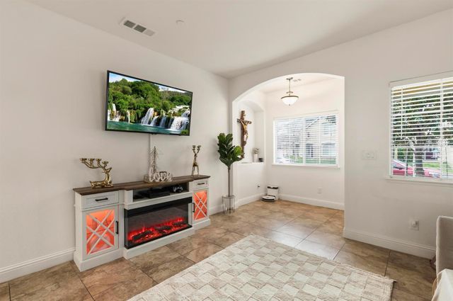 5615 Peach Tree Dr, Marysville, CA 95901