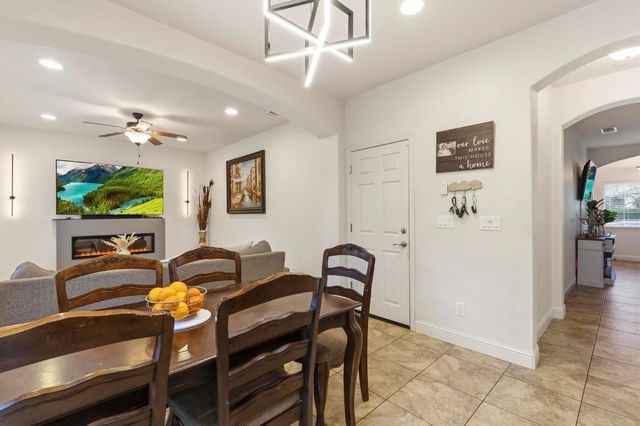 5615 Peach Tree Dr, Marysville, CA 95901