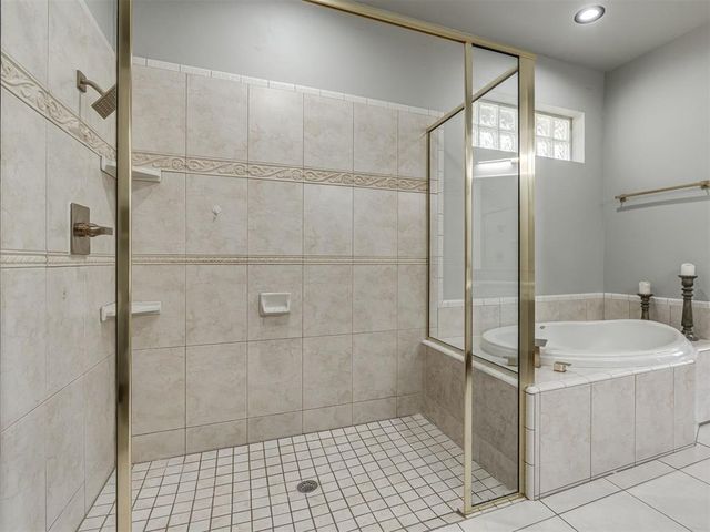 11500 Gateshead Drive, Oklahoma City, OK 73170