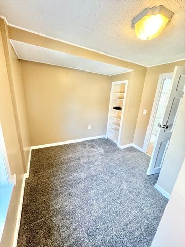 28 Maple Street, Chicopee, MA 01020