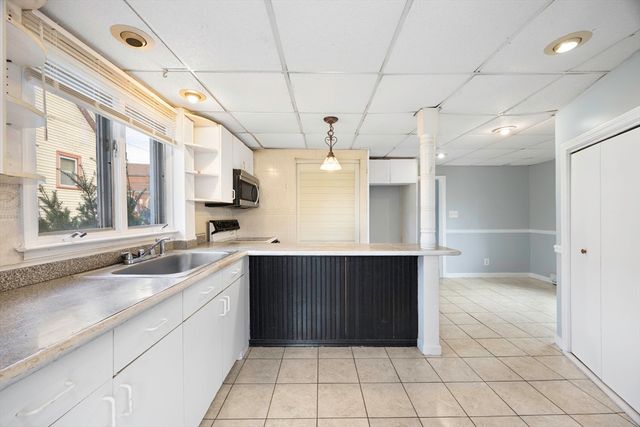 28 Maple Street, Chicopee, MA 01020