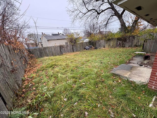 1431 Moore Street, Toledo, OH 43608