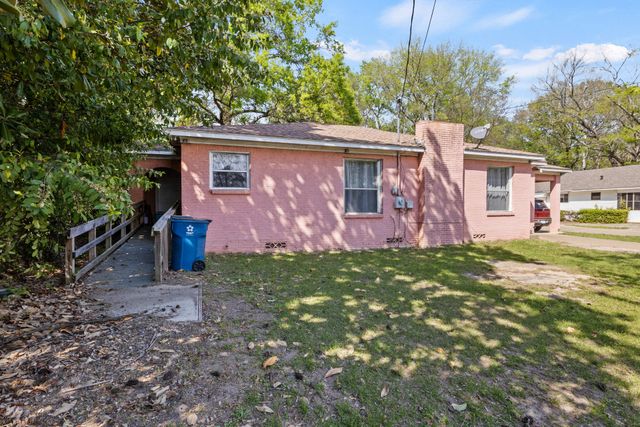 510 W 12th Street, Mt Pleasant, TX 75455