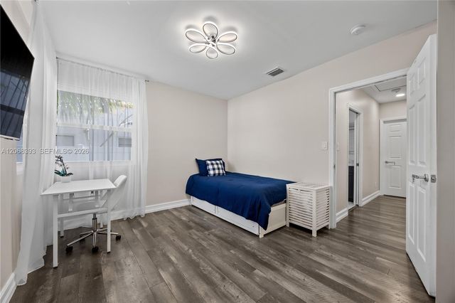 1523 Monroe Street, Hollywood, FL 33020