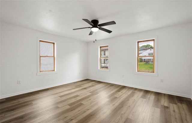 658 Dow Ave 33881, Carnegie, PA 15106
